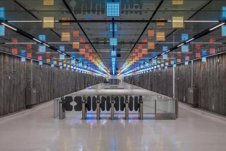 埃尔文·雷德尔的《贝博体彩》，2021年，中央地铁:联合广场市场站